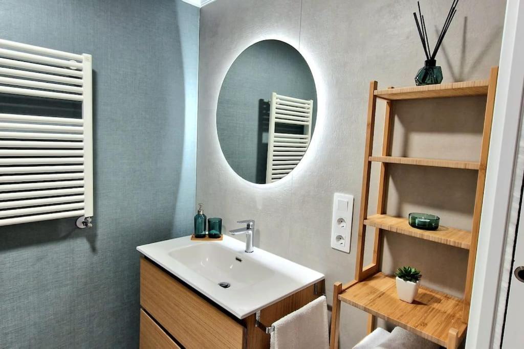 Apartamento Nuevo Con Terraza Y Plaza De Garaje А-Гуарда Екстер'єр фото